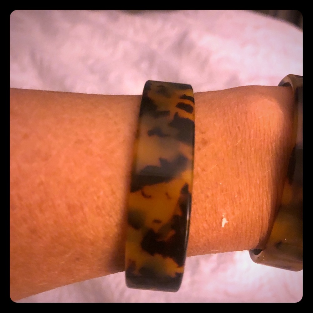 Set of 2 lucite tortoise shell cuff bracelets